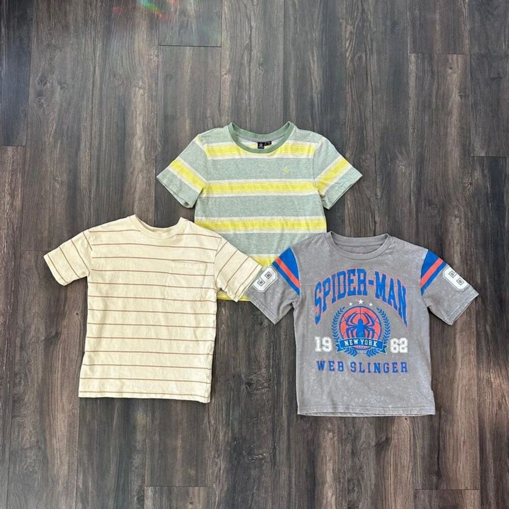Boys Sz 8 Bundle 3 pieces T-Shirts Volcom Spider-Man Marvel H&M Stripes Graphic